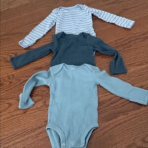 Baby boy- Blue and Gray Kids One Piece Set- never worn
